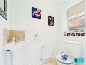 Downstairs WC - click for photo gallery